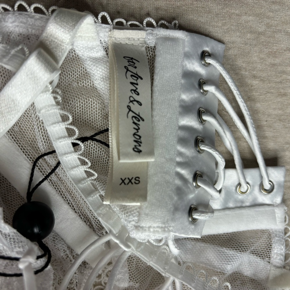 NWT For Love And Lemons Lace Heart Embroidery Teddy / White / XXS - Picture 7 of 7